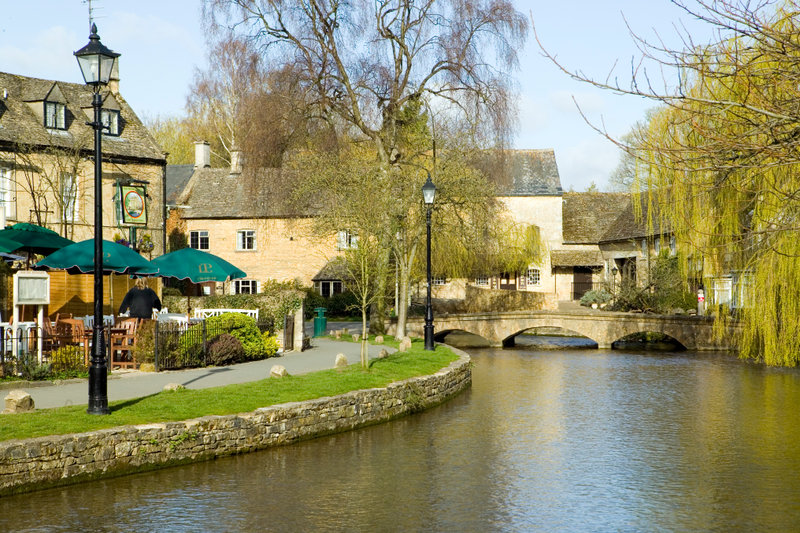 English countryside escape to the cotswolds